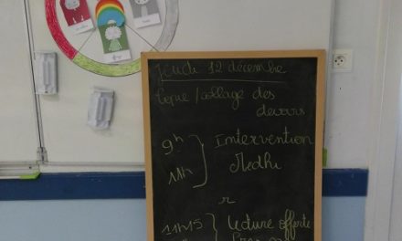 Des enfants et des écrans par les élèves de l’école du Poët-Laval