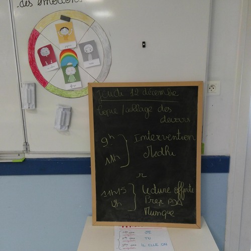 Des enfants et des écrans_par les élèves de l'école du Poët Laval Des enfants et des écrans_par les élèves de l'école du Poët Laval