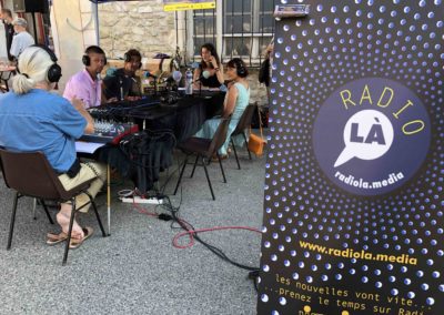 Plateau radio l'éco des campagnes au marché de Pont-de-Barret