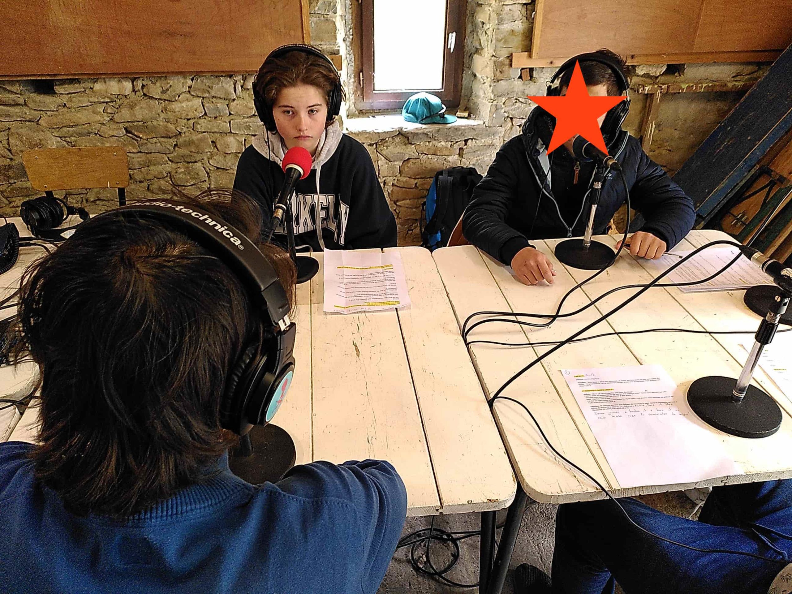 Nina et Bardhok-séjour radio jeunes 2023 à Pont de Barret