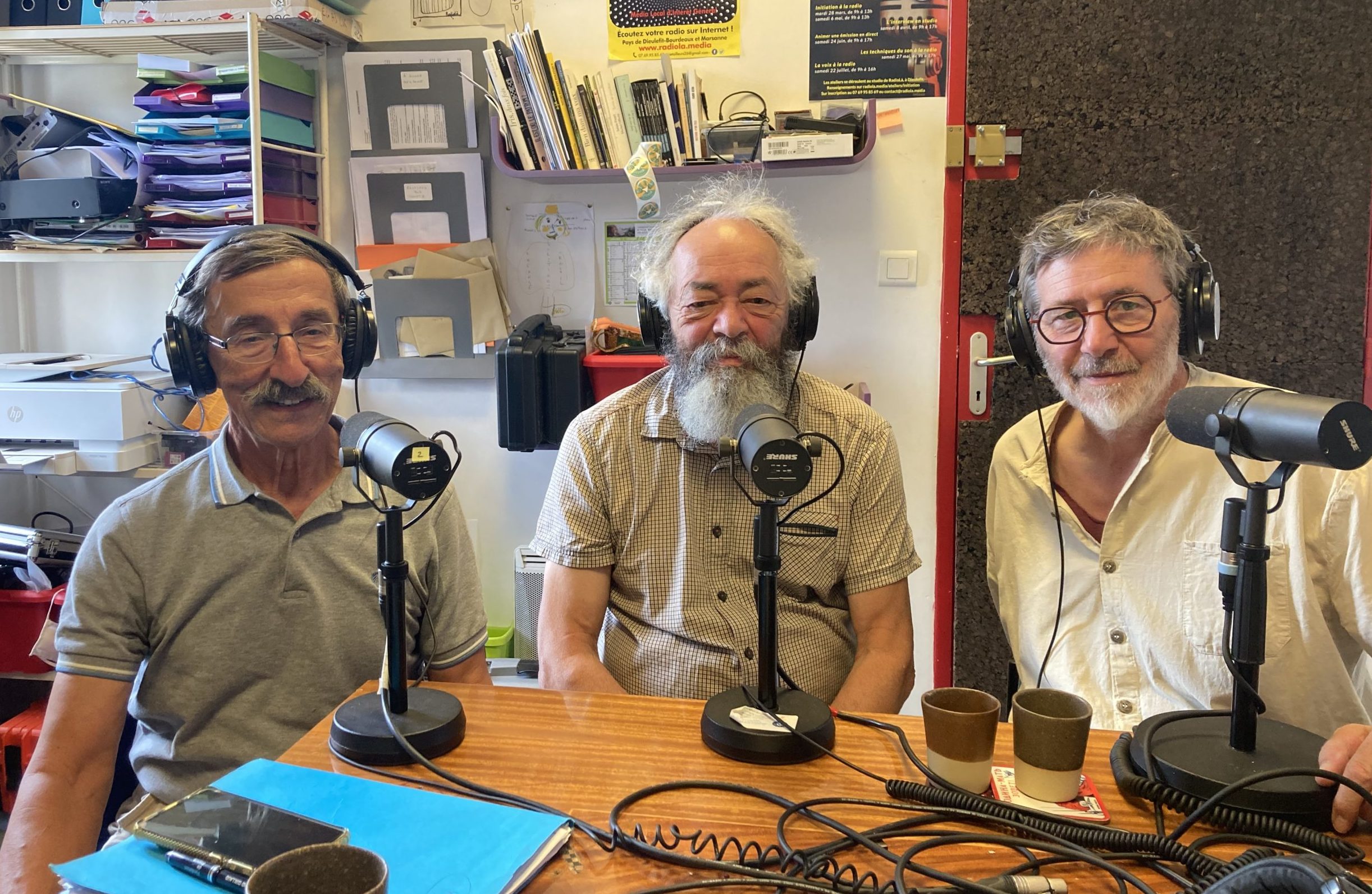 Michel, Yves et Christian des Centrales villageoises de la Lance.