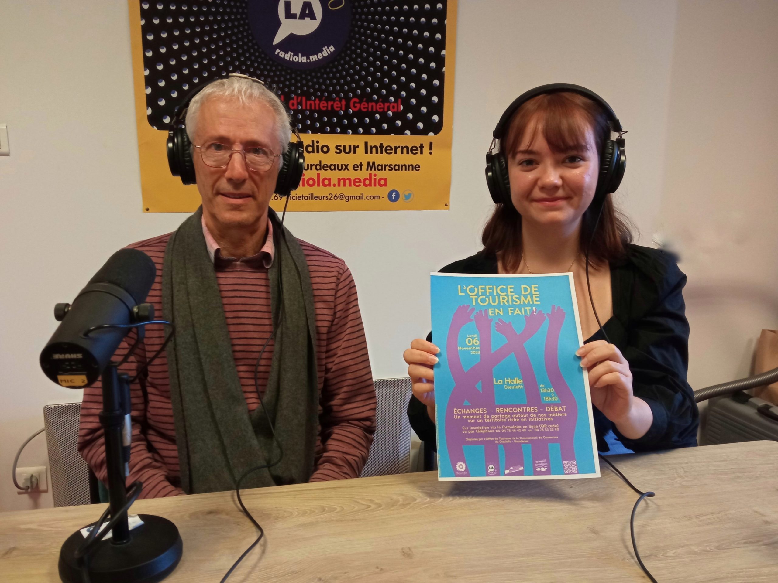 Yves Mourre et Mathilde Daulon, de l'Office de tourisme Dieulefit-Bourdeaux.