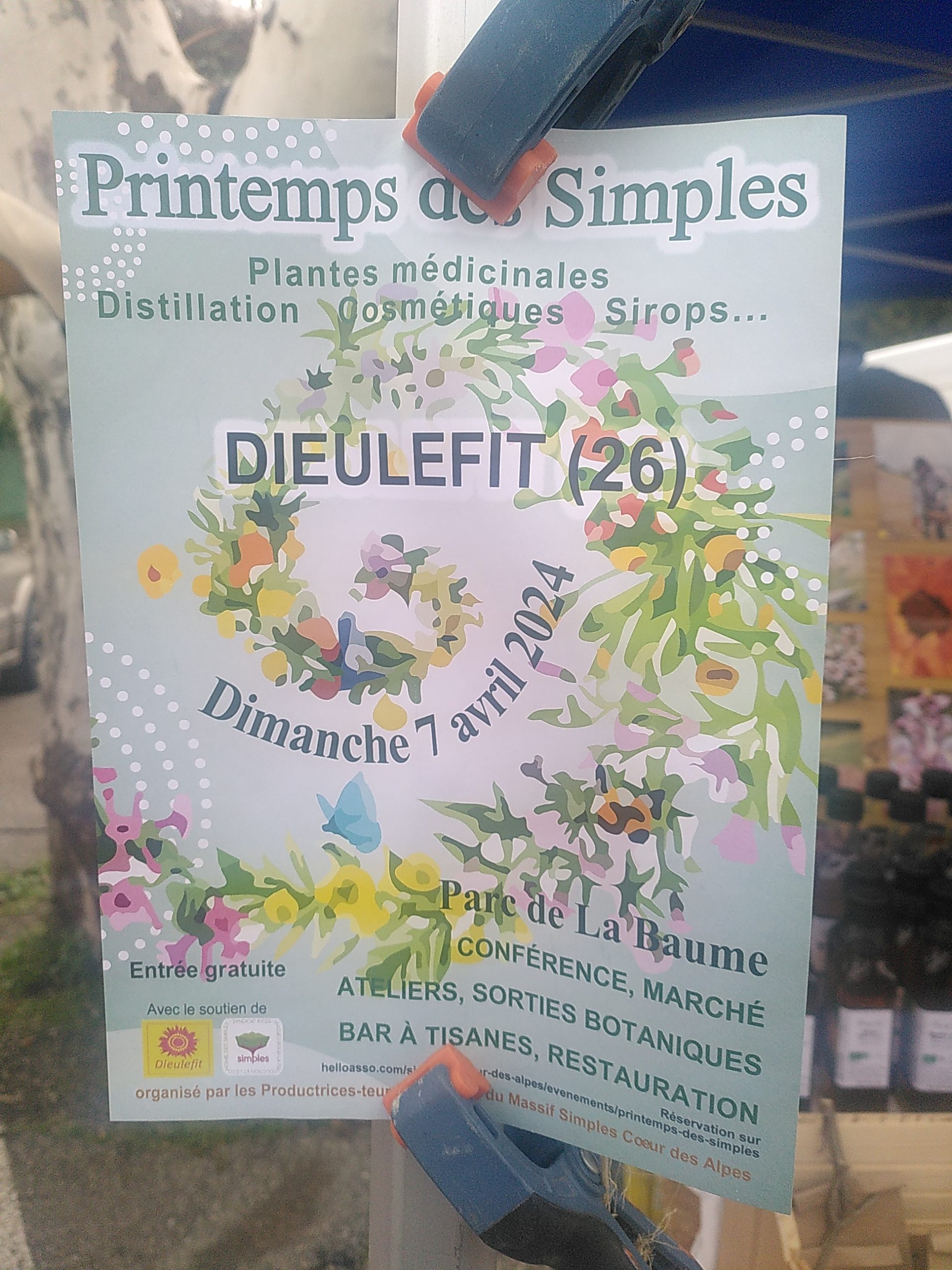 L'affiche de la première édition du Printemps des Simples.