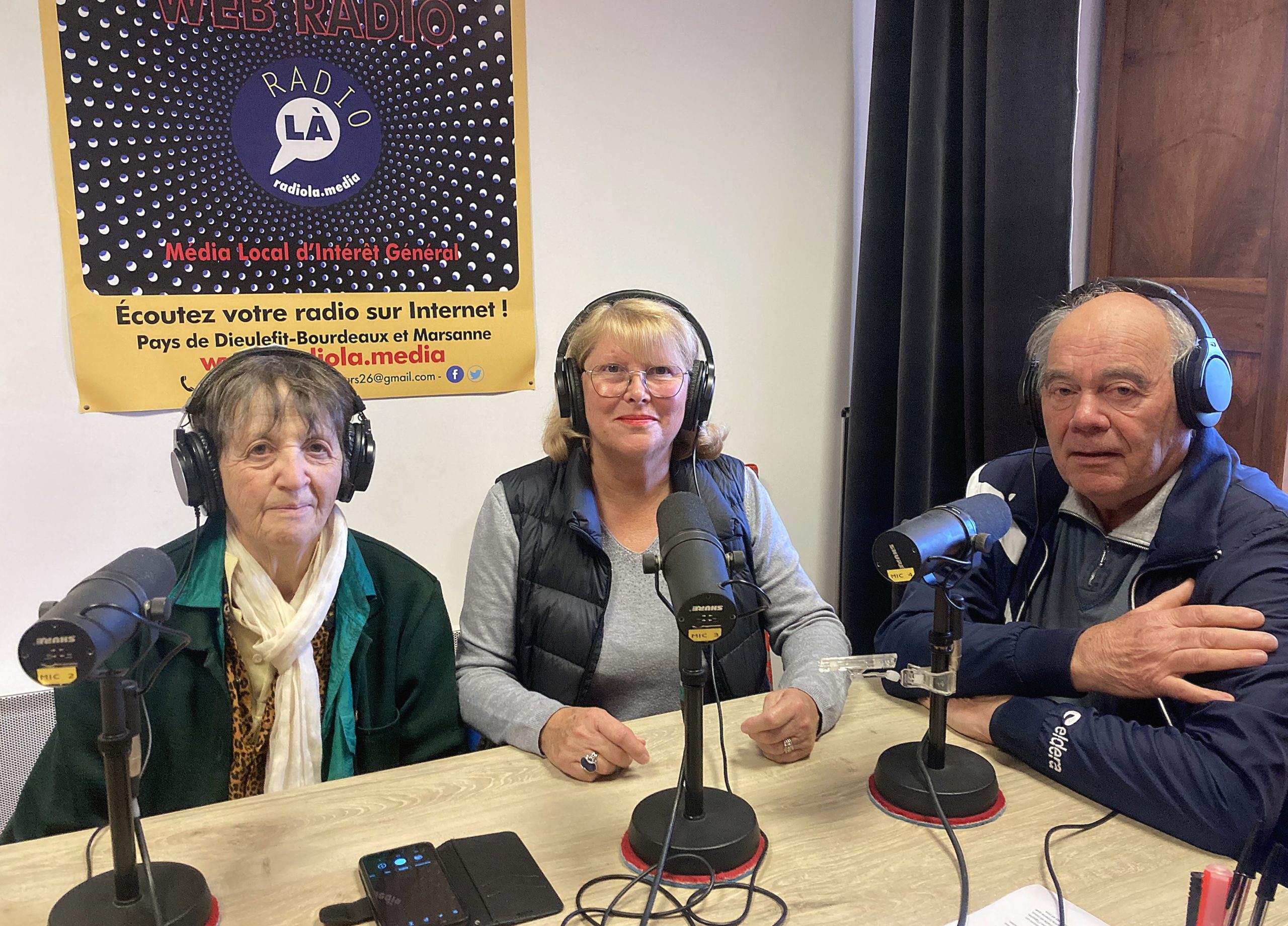 Martine, Jacqueline et Robert de l'UNRPA de Dieulefit.