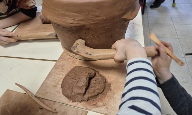 Battements d&rsquo;argile : percussion et céramique à l&rsquo;école de Vesc